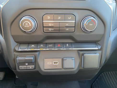 Used 2023 Chevrolet Silverado 1500 Custom image 29