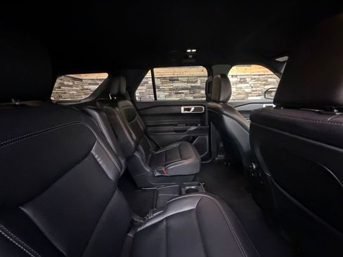 Used 2020 Ford Explorer XLT w/ Equipment Group 202A image 31