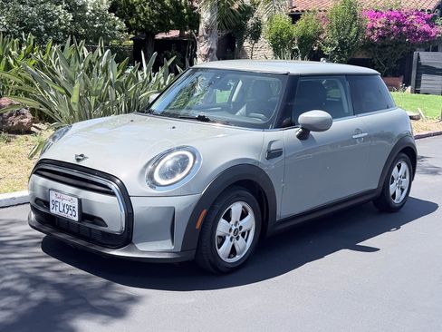 Used 2022 MINI Cooper 2-Door Hardtop FWD image 1