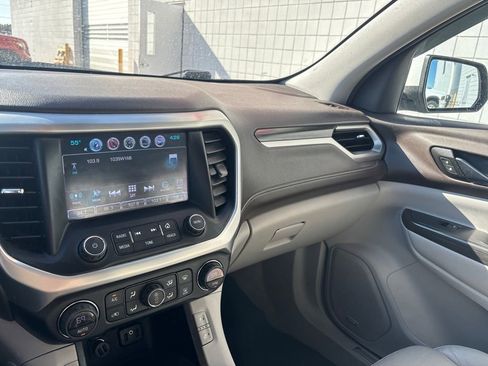 Used 2018 GMC Acadia SLT image 14