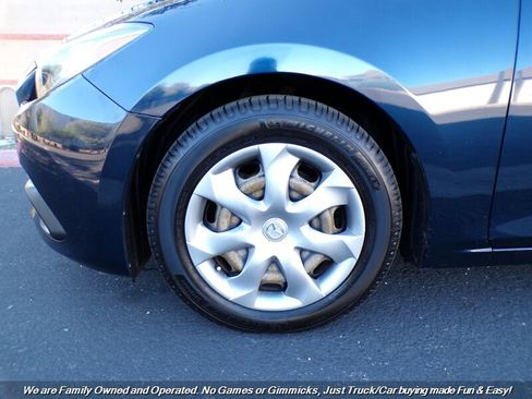 Used 2014 MAZDA MAZDA3 i Sport image 41