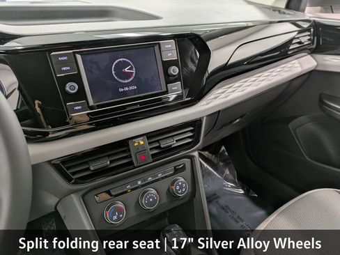 Used 2022 Volkswagen Taos S FWD image 12