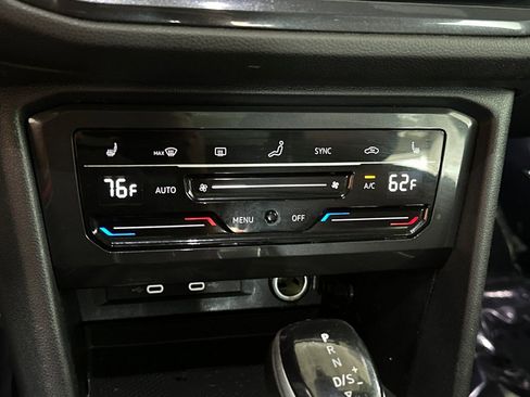 Used 2022 Volkswagen Tiguan SEL R-Line AWD/4WD image 27