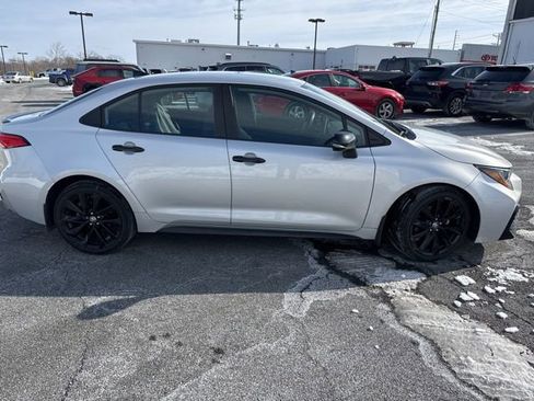 Used 2021 Toyota Corolla SE w/ Carpet Mat Package (TMS) image 8