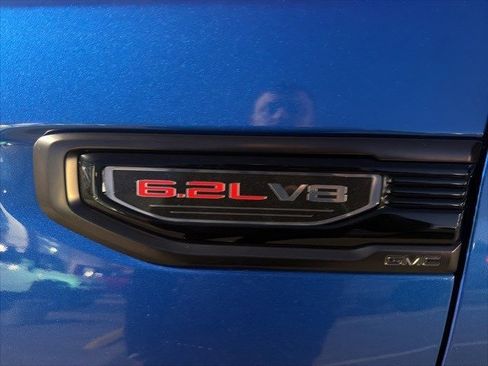 Used 2023 GMC Sierra 1500 AT4X image 3