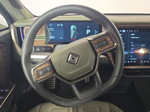 Used 2022 Rivian R1S Launch Edition image 28