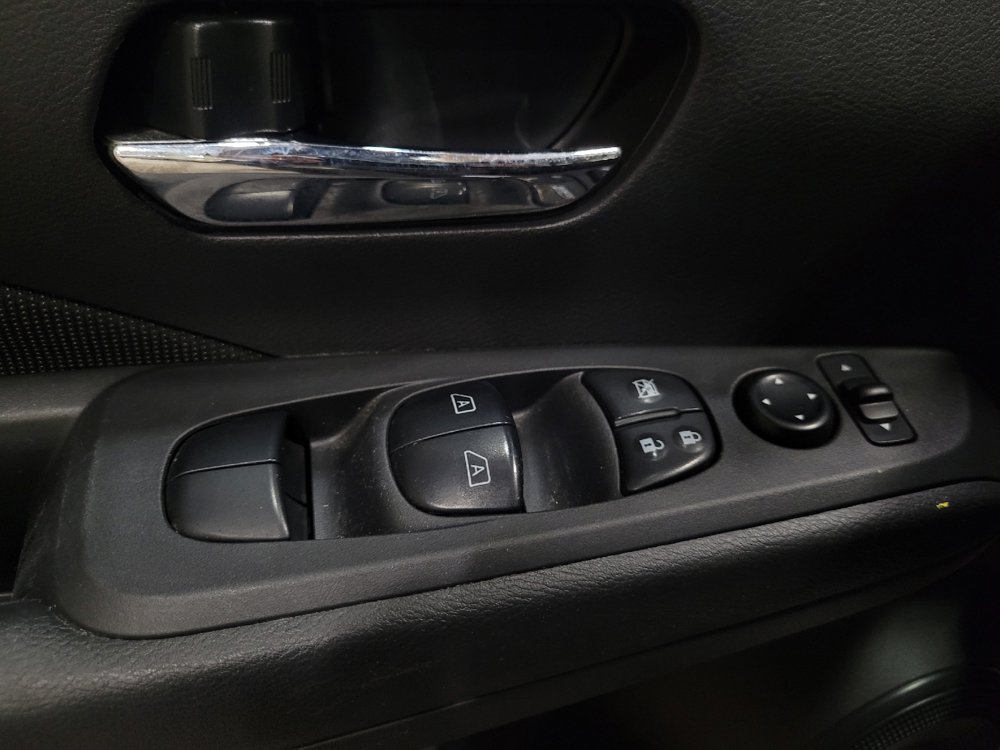 Used 2024 Nissan Kicks SV FWD image 27
