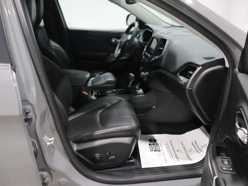 Used 2021 Jeep Cherokee Latitude Lux w/ Comfort/Convenience Group AWD/4WD image 22