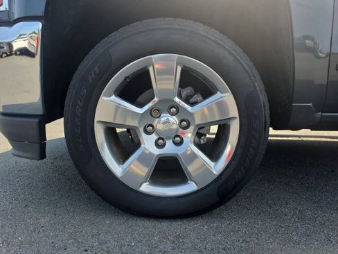 Used 2017 Chevrolet Silverado 1500 LT w/ All Star Edition AWD/4WD image 10