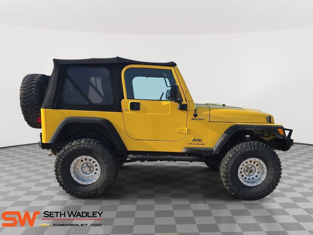 Used 2004 Jeep Wrangler 4WD image 8
