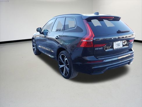 Used 2023 Volvo XC60 T8 Ultimate w/ Climate Package image 2