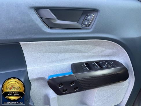 Used 2025 Ford Maverick XLT w/ Equipment Group 302A image 8