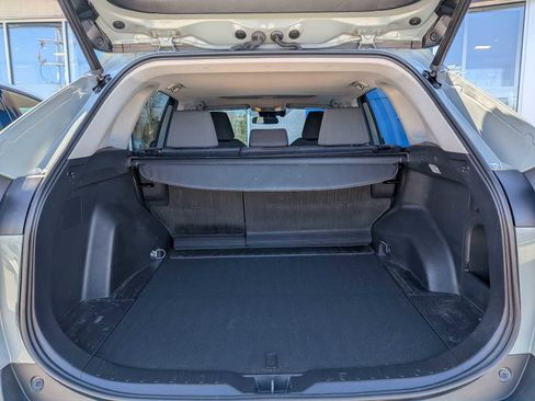 Used 2021 Toyota RAV4 XLE w/ Convenience Package image 31