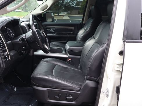 Used 2018 RAM 2500 Laramie w/ Sport Appearance Group AWD/4WD image 19