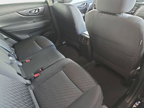 Used 2020 Nissan Rogue SV AWD/4WD image 13