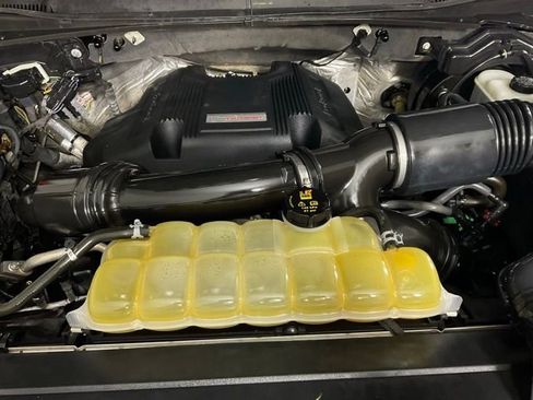 Certified 2017 Ford F150 Raptor w/ Equipment Group 802A Luxury image 9