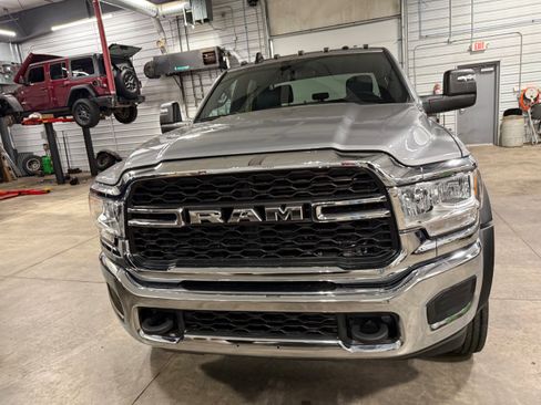 Used 2024 RAM 5500 Tradesman w/ Chrome Appearance Group image 31
