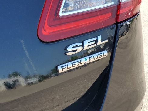 Used 2016 Ford Taurus SEL w/ Equipment Group 201A FWD image 28