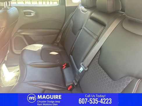 Used 2020 Jeep Compass Latitude FWD image 30