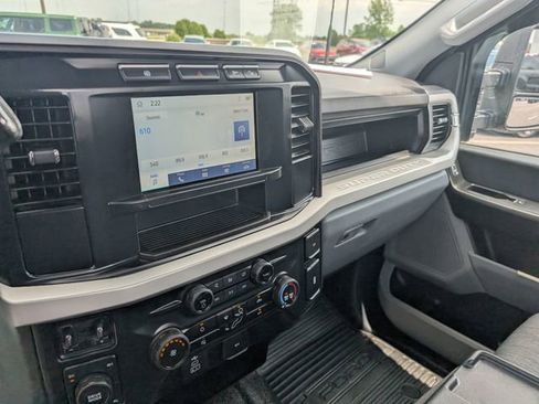 Used 2024 Ford F250 XL AWD/4WD image 19