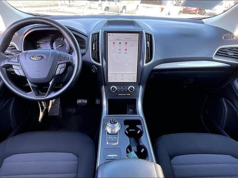 Used 2024 Ford Edge SE w/ Black Appearance Package AWD/4WD image 13