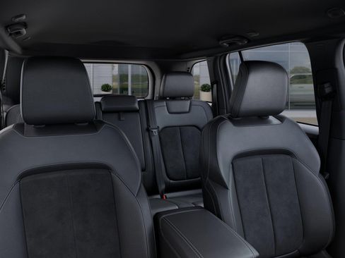 New 2025 Jeep Grand Cherokee Altitude image 26