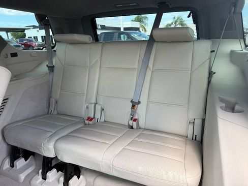 Used 2023 Cadillac Escalade Premium Luxury Platinum AWD/4WD image 9