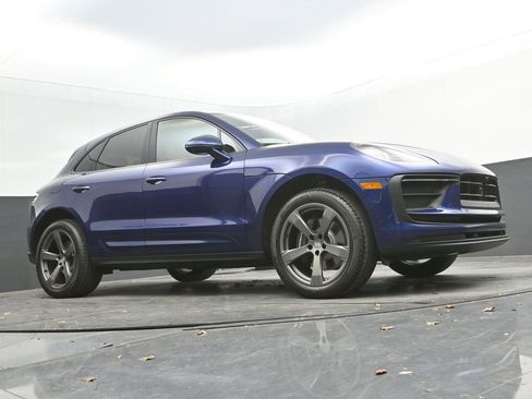 New 2026 Porsche Macan image 28