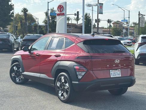 Used 2024 Hyundai Kona SEL w/ Convenience Package FWD image 5