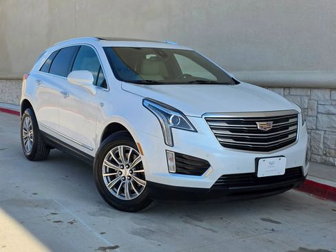 Used 2017 Cadillac XT5 Luxury w/ Driver Awareness Package AWD/4WD image 1