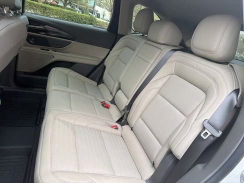 Used 2025 Lincoln Nautilus Reserve w/ Jet Appearance Package image 22