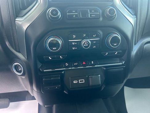 Used 2022 Chevrolet Silverado 2500 LT w/ Convenience Package image 20