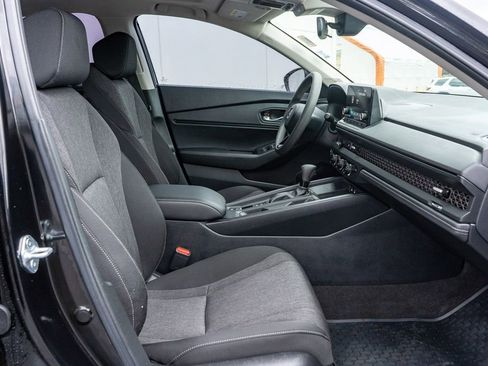 Certified 2023 Honda Accord EX image 19