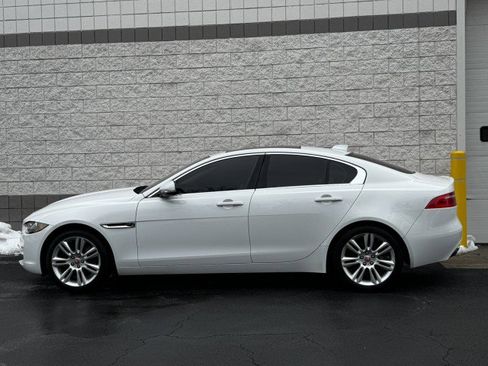 Used 2019 Jaguar XE Premium AWD/4WD image 11