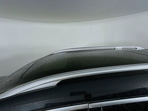 Used 2024 BMW X7 xDrive40i w/ Premium Package image 28