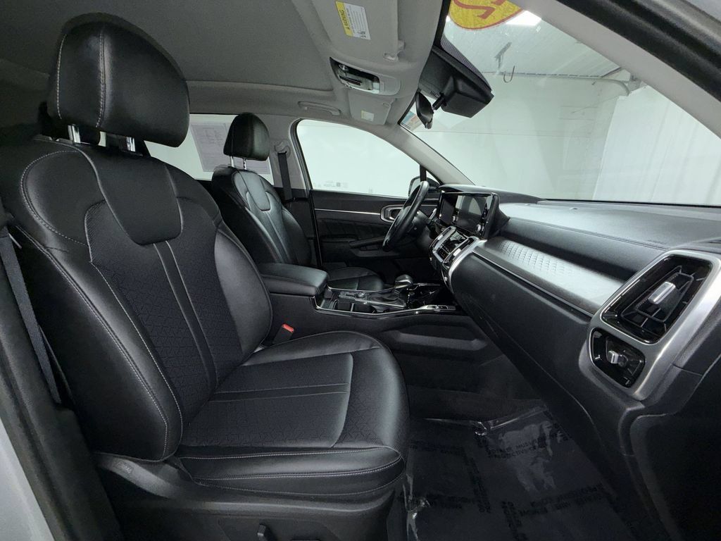 Used 2022 Kia Sorento SX FWD image 19