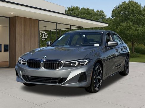 New 2026 BMW 330i Sedan w/ Premium Package image 2