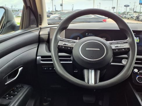Used 2025 Hyundai Tucson SEL AWD/4WD image 13