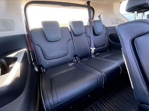 Used 2025 INFINITI QX80 Luxe w/ Cargo Package image 36