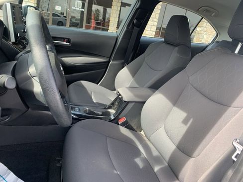 Used 2020 Toyota Corolla LE image 10