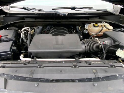 Used 2023 GMC Yukon SLT w/ SLT Premium Package image 29