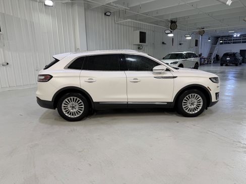 Used 2019 Lincoln Nautilus FWD image 8