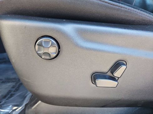 Used 2024 Dodge Durango GT image 17