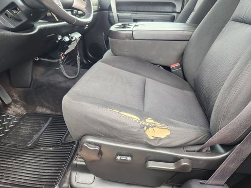 Used 2011 GMC Sierra 3500 SLE w/ SLE Preferred Package image 12