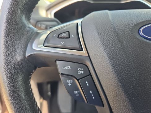 Used 2019 Ford Fusion SE w/ Equipment Group 151A FWD image 22