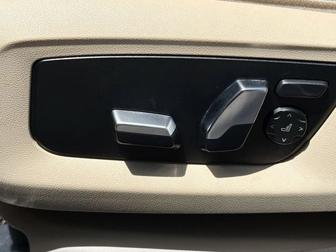 Used 2023 BMW 540i w/ Premium Package RWD image 25