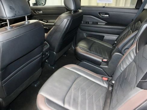 Certified 2024 Nissan Pathfinder Platinum AWD/4WD image 20