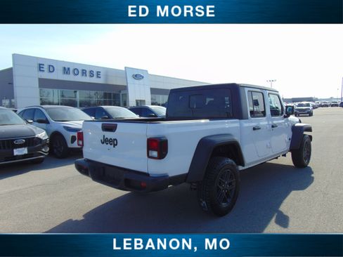 Used 2025 Jeep Gladiator Sport image 6