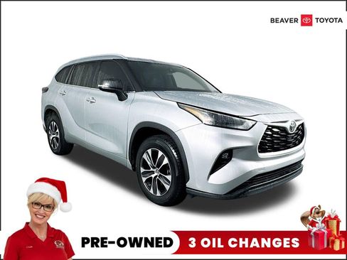 Used 2023 Toyota Highlander XLE image 1
