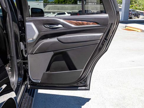 Used 2022 Cadillac Escalade Sport Platinum w/ LPO, ONYX Package AWD/4WD image 15